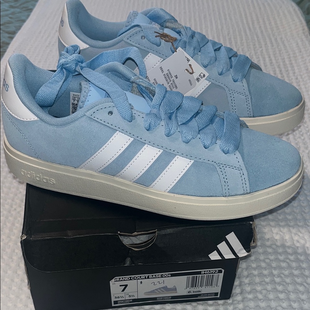Adidas grand court size 7 Light Blue and White Sneakers